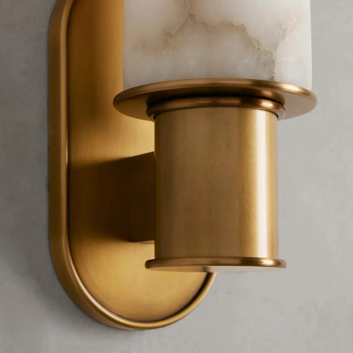 harlin-sconce-in-alabaster-4