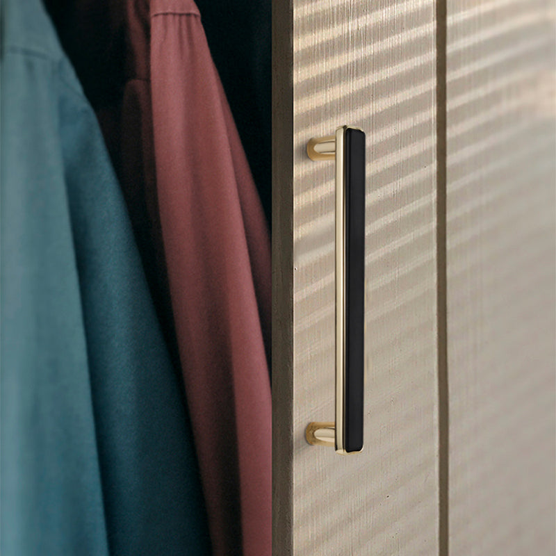 Modern Knobs and Pulls for Cabinets