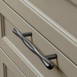 Streamlined Stylish Exquisite Cabinet Handle