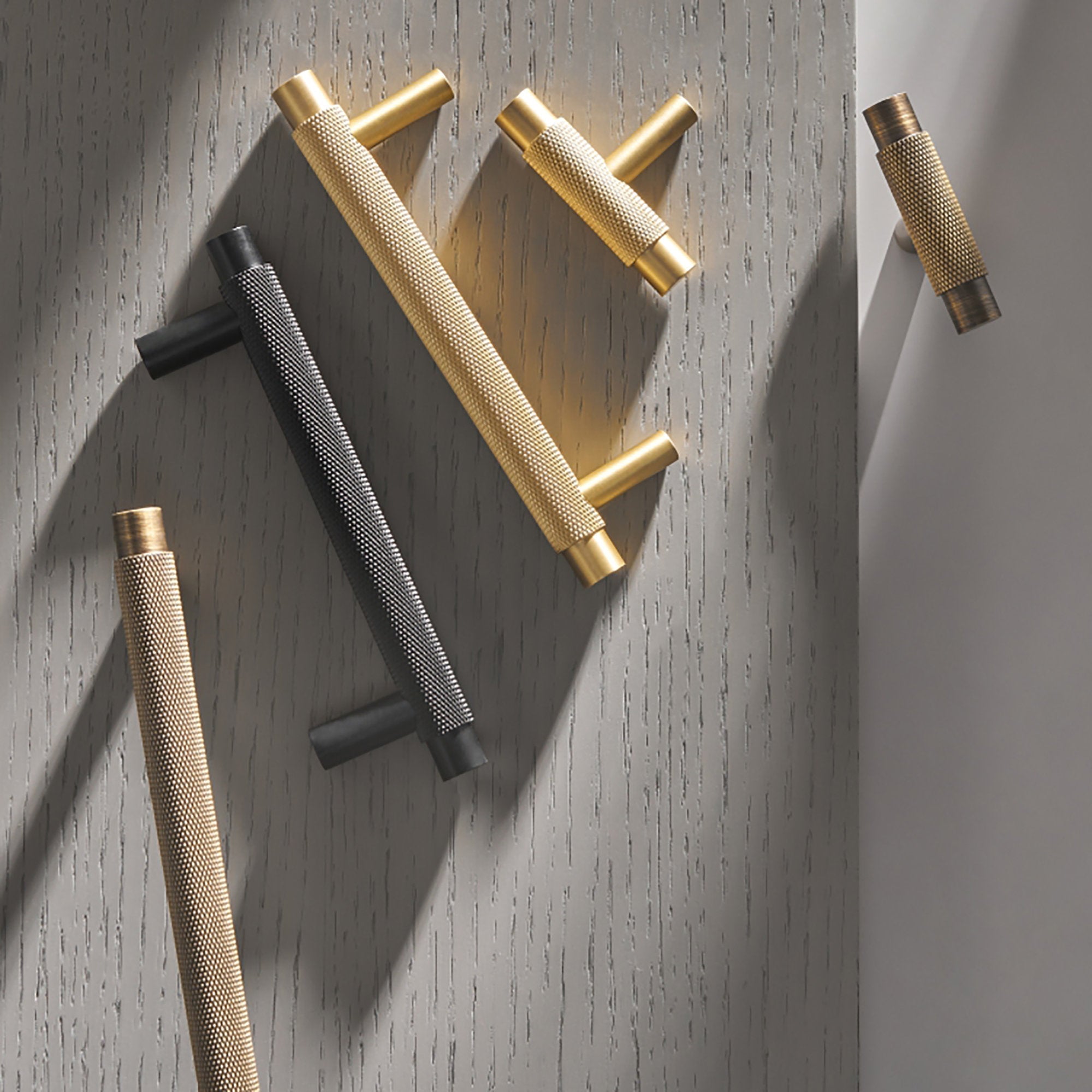 Brass Knurled T-Bar Cabinet Drawer Handles