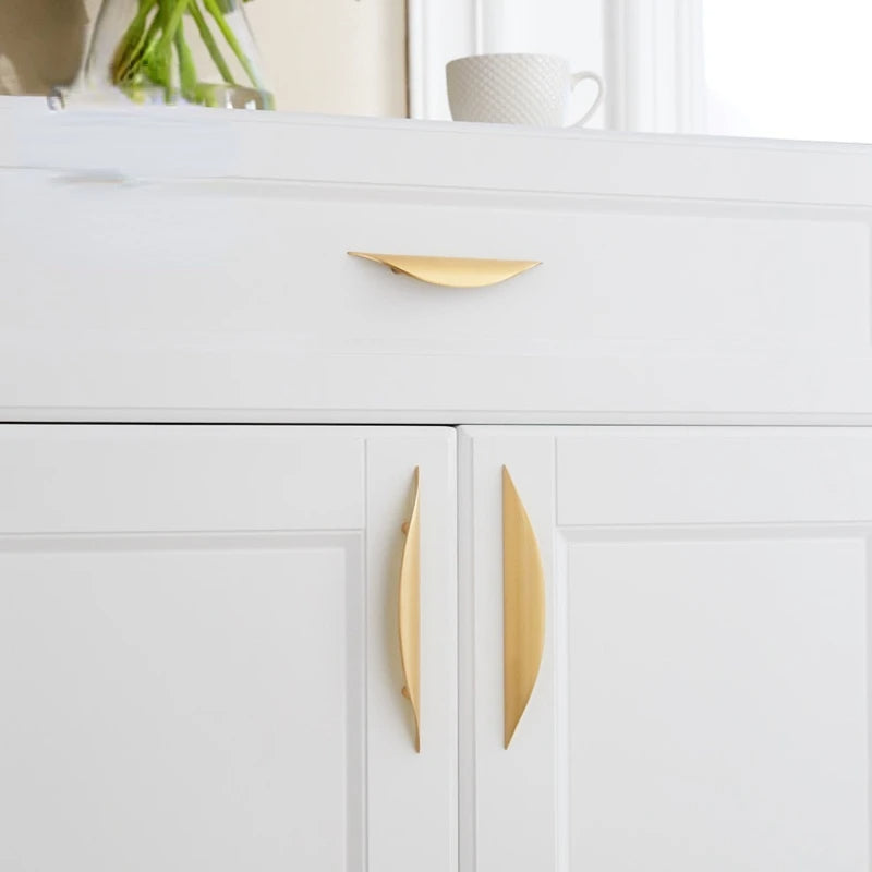 Half Moon Finger Edge Cabinet Handles Door Hardware