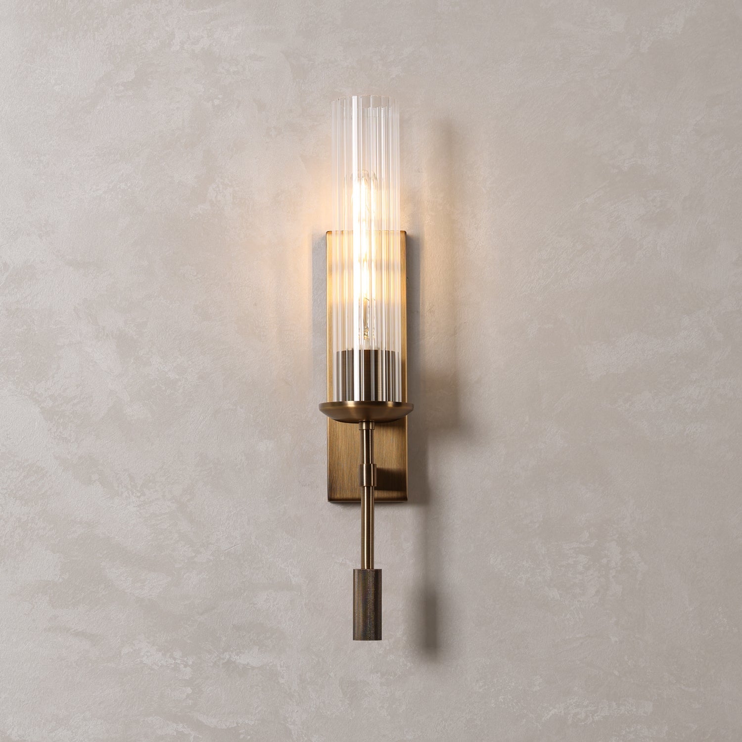 Elton Sconce