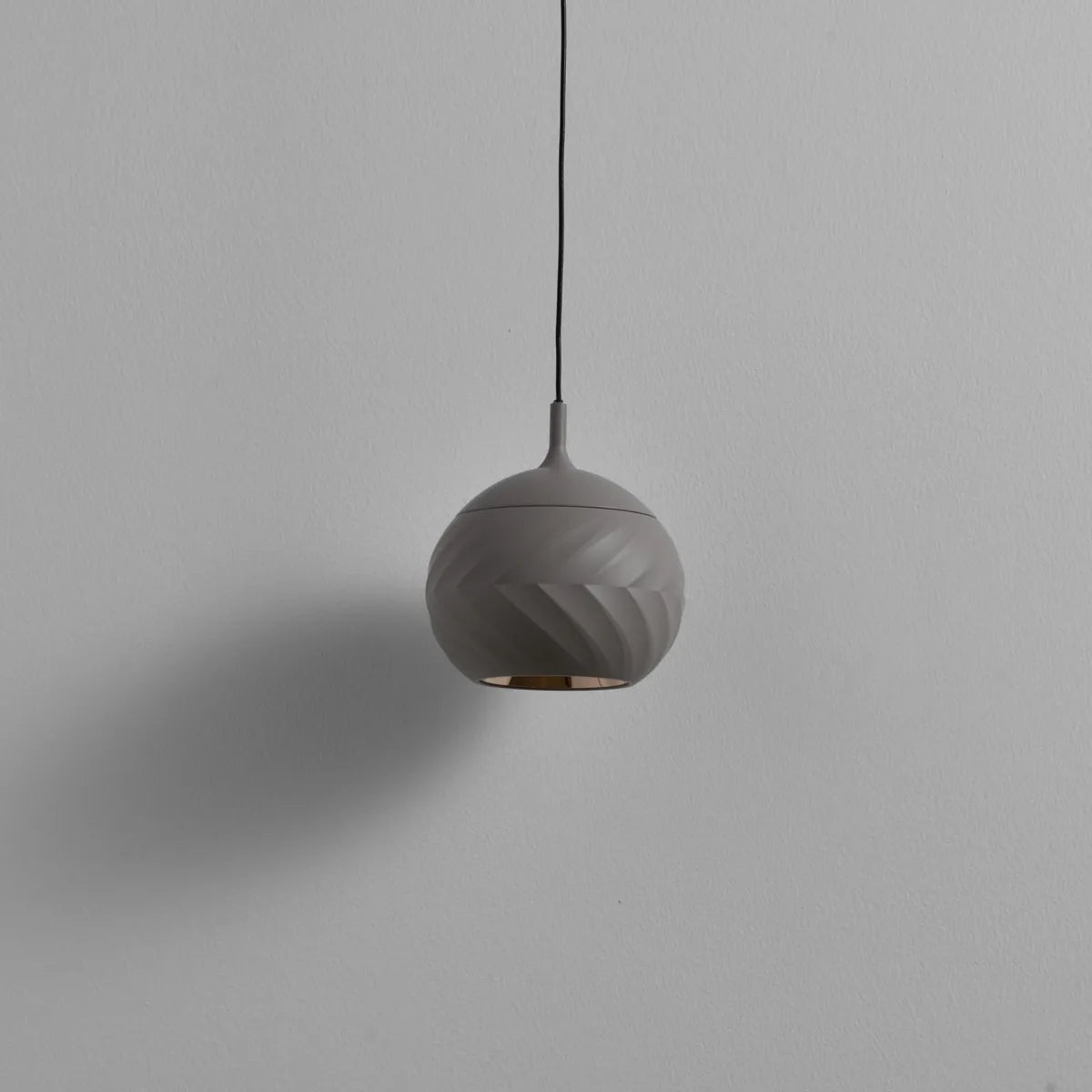 Round pendant