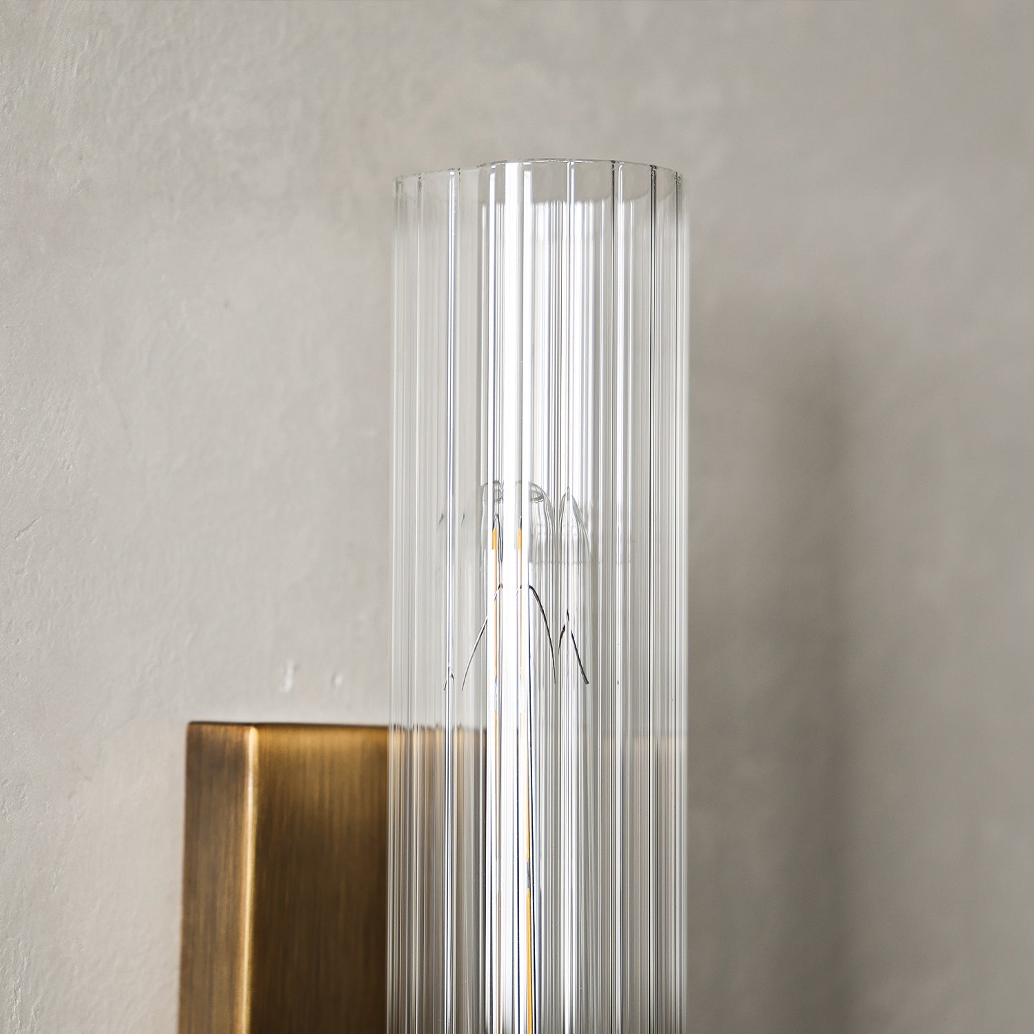Elton Sconce