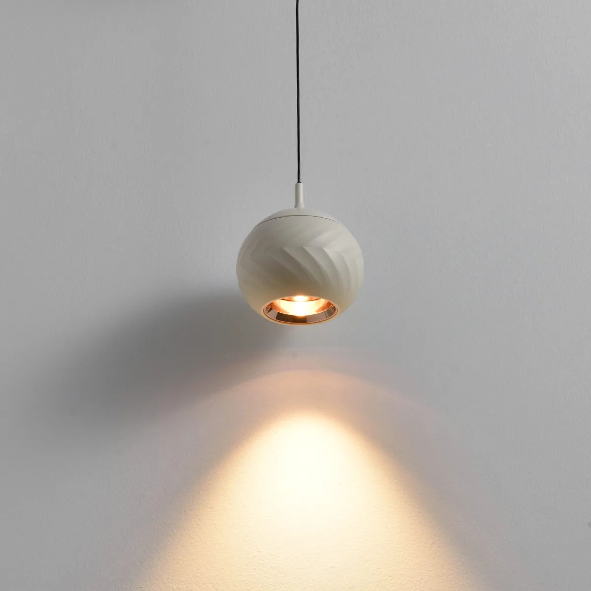 Round pendant
