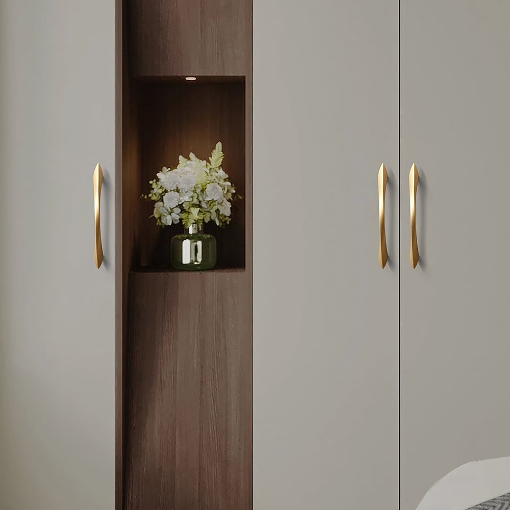 Contemporary Curve Zinc Alloy Kitchen Cabinet Handles