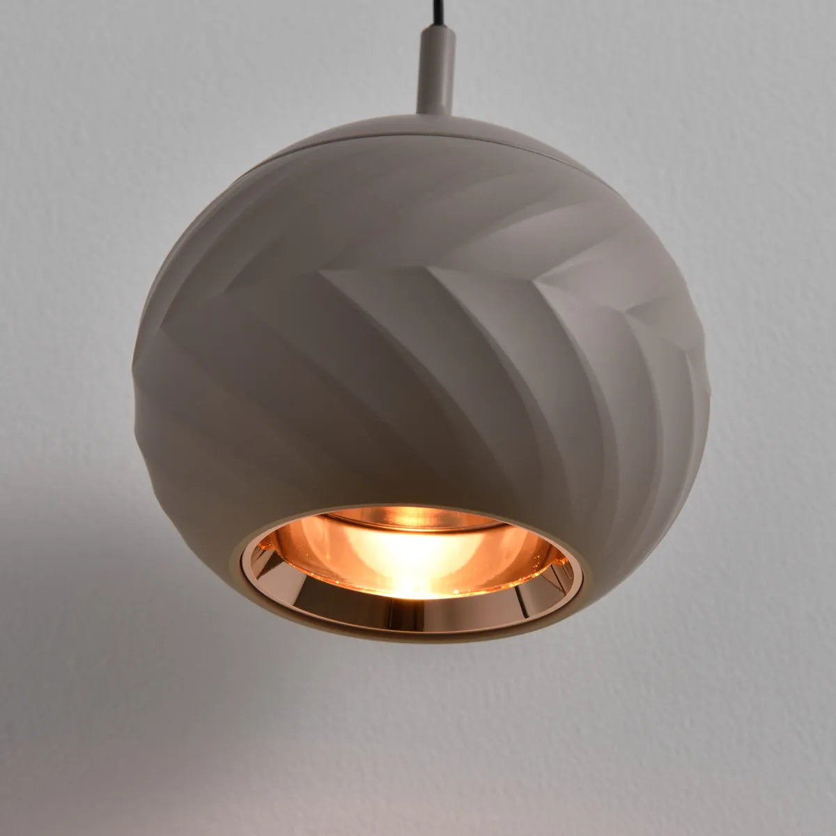 Round pendant
