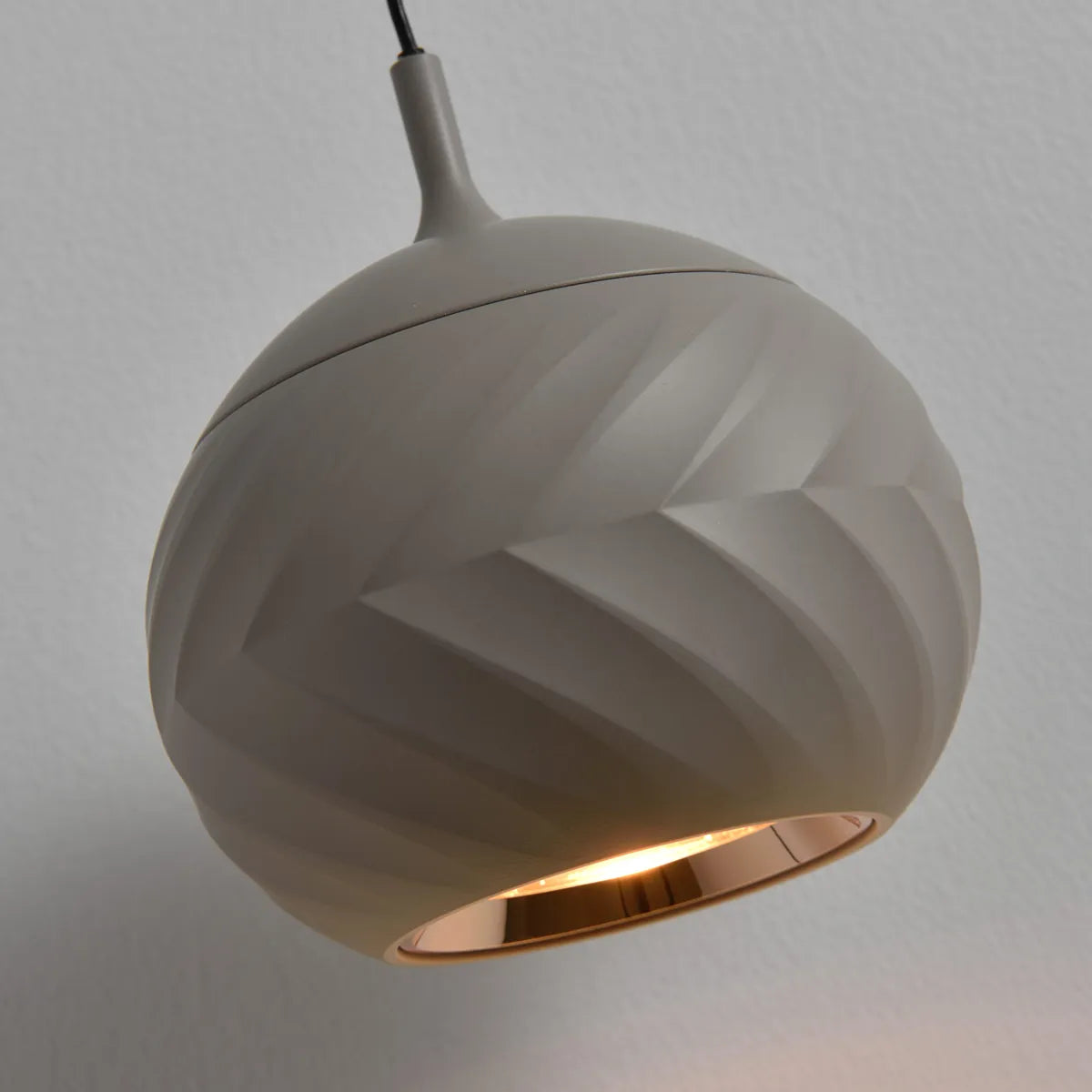 Round pendant