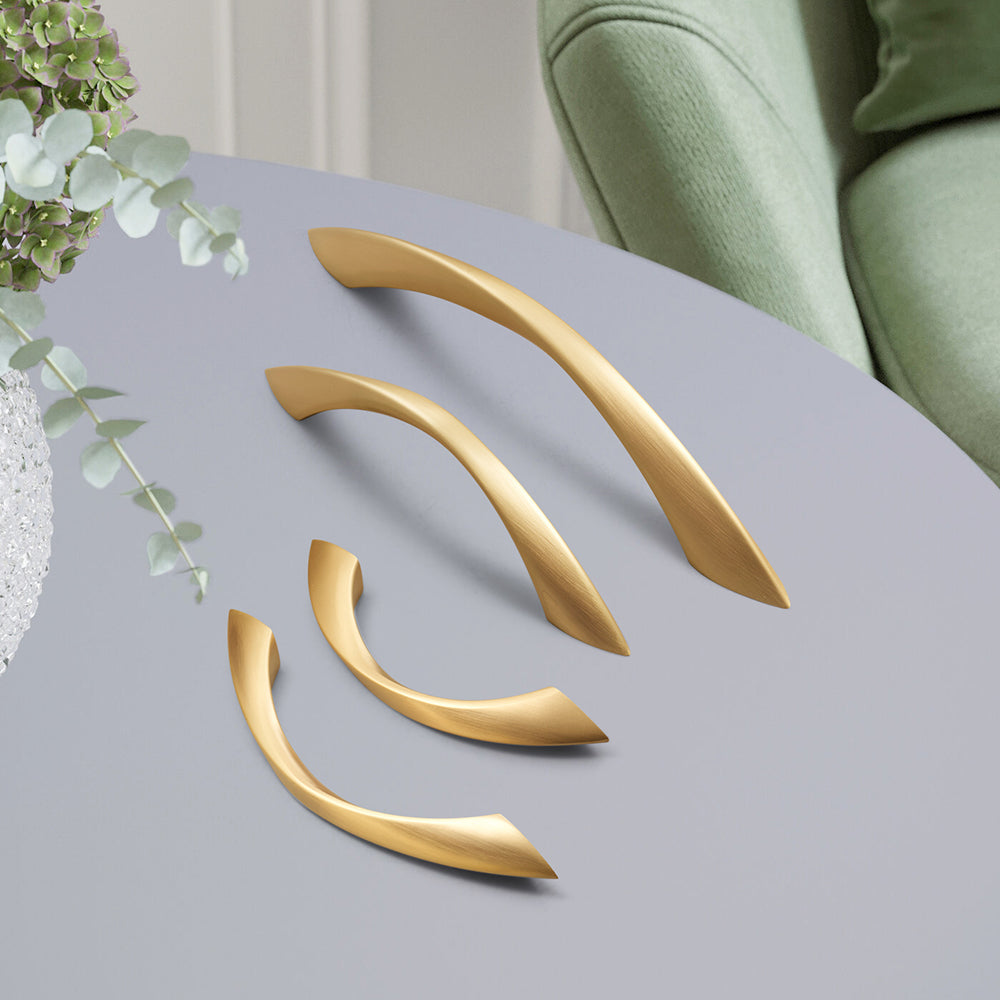 Contemporary Curve Zinc Alloy Kitchen Cabinet Handles