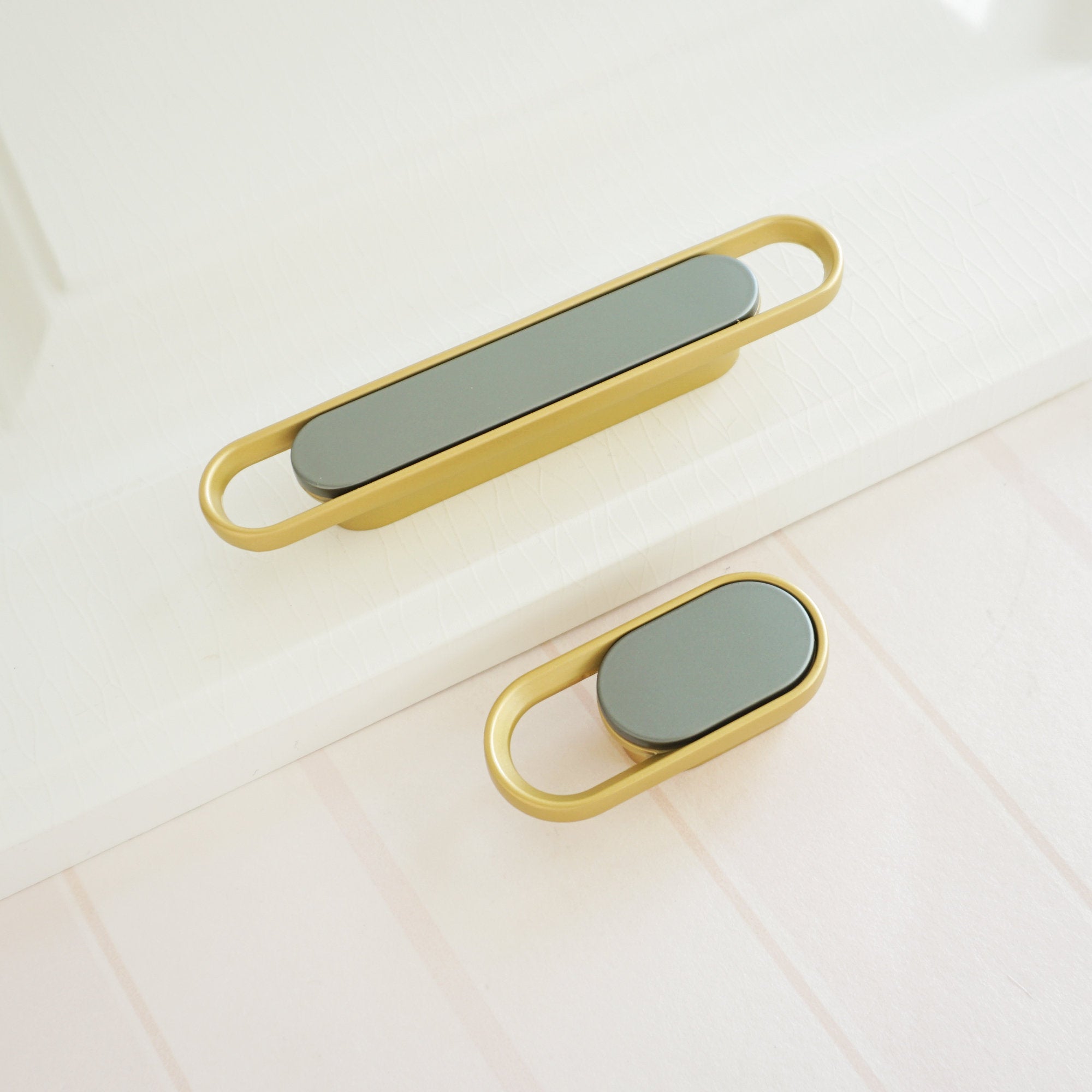 Modern Gold Chrome Kitchen Cabinet Handle and Knobs