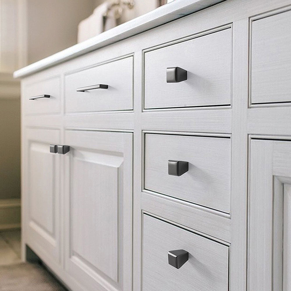 Classic Square Zinc Alloy Kitchen Cabinet Handles and Knobs