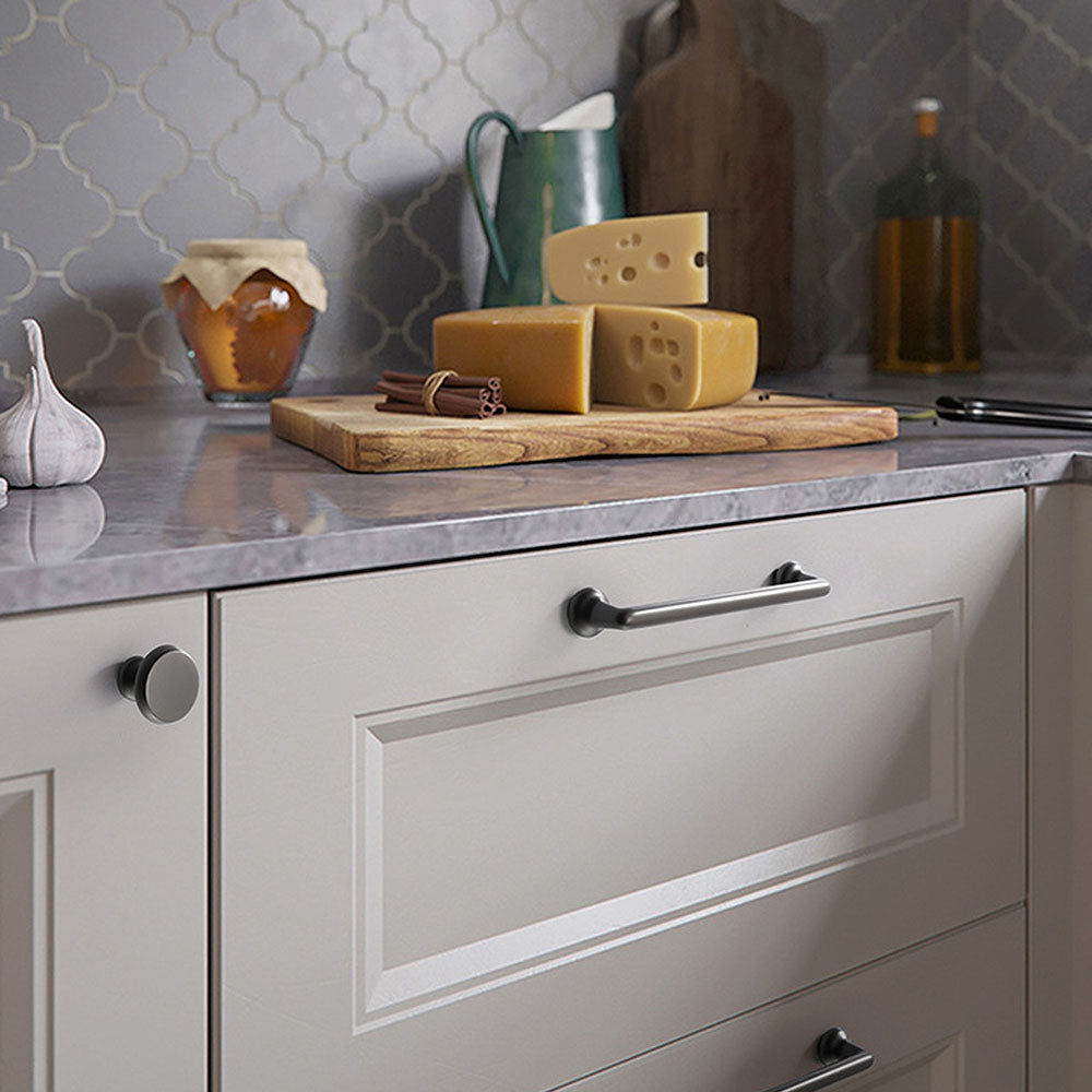 Classic Zinc Alloy Long Solid Cabinet Handles and Knobs