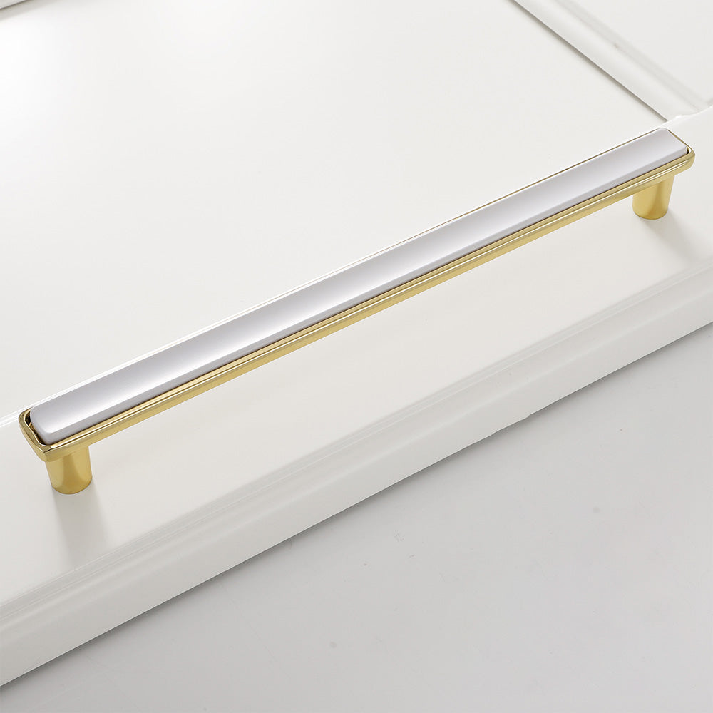 Modern Knobs and Pulls for Cabinets