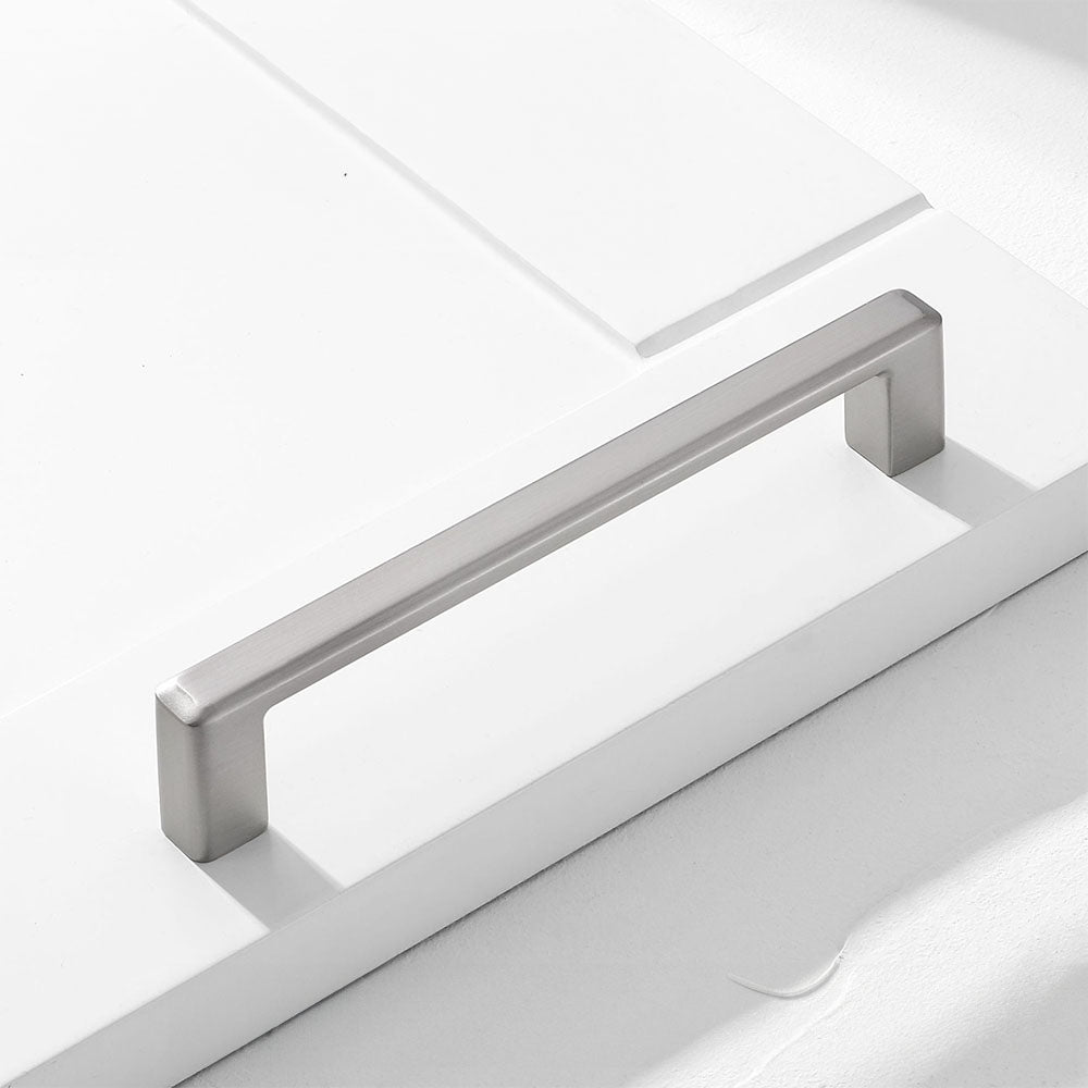 Classic Square Zinc Alloy Kitchen Cabinet Handles and Knobs
