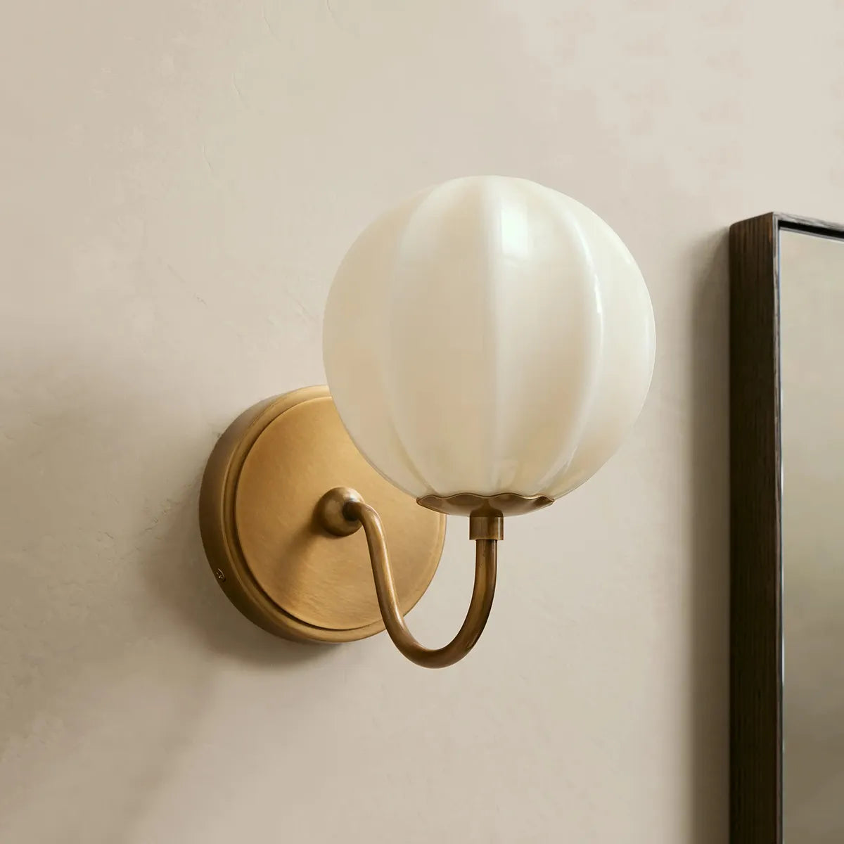 Agnes Gooseneck Sconce