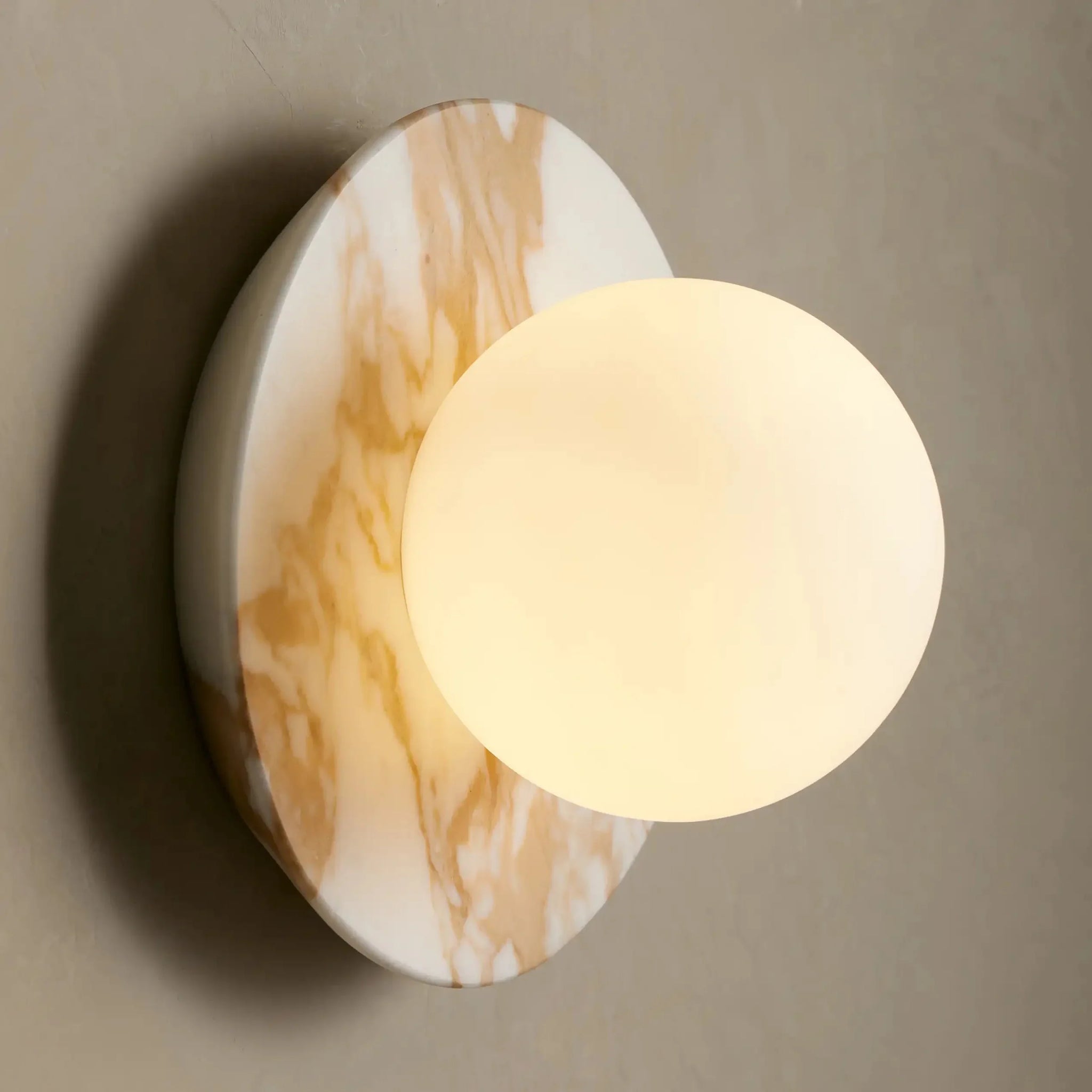 Corinna Sconce