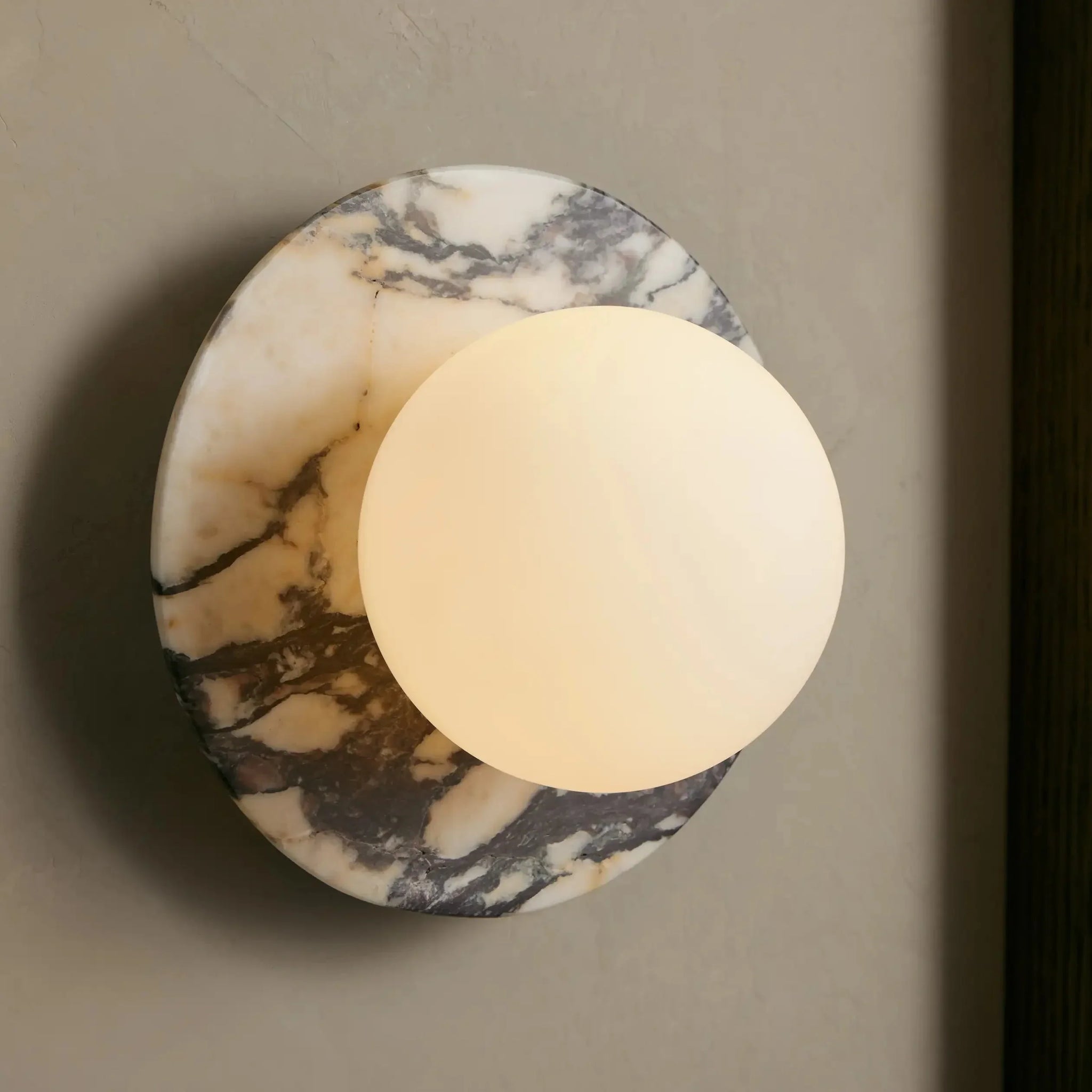 Corinna Sconce