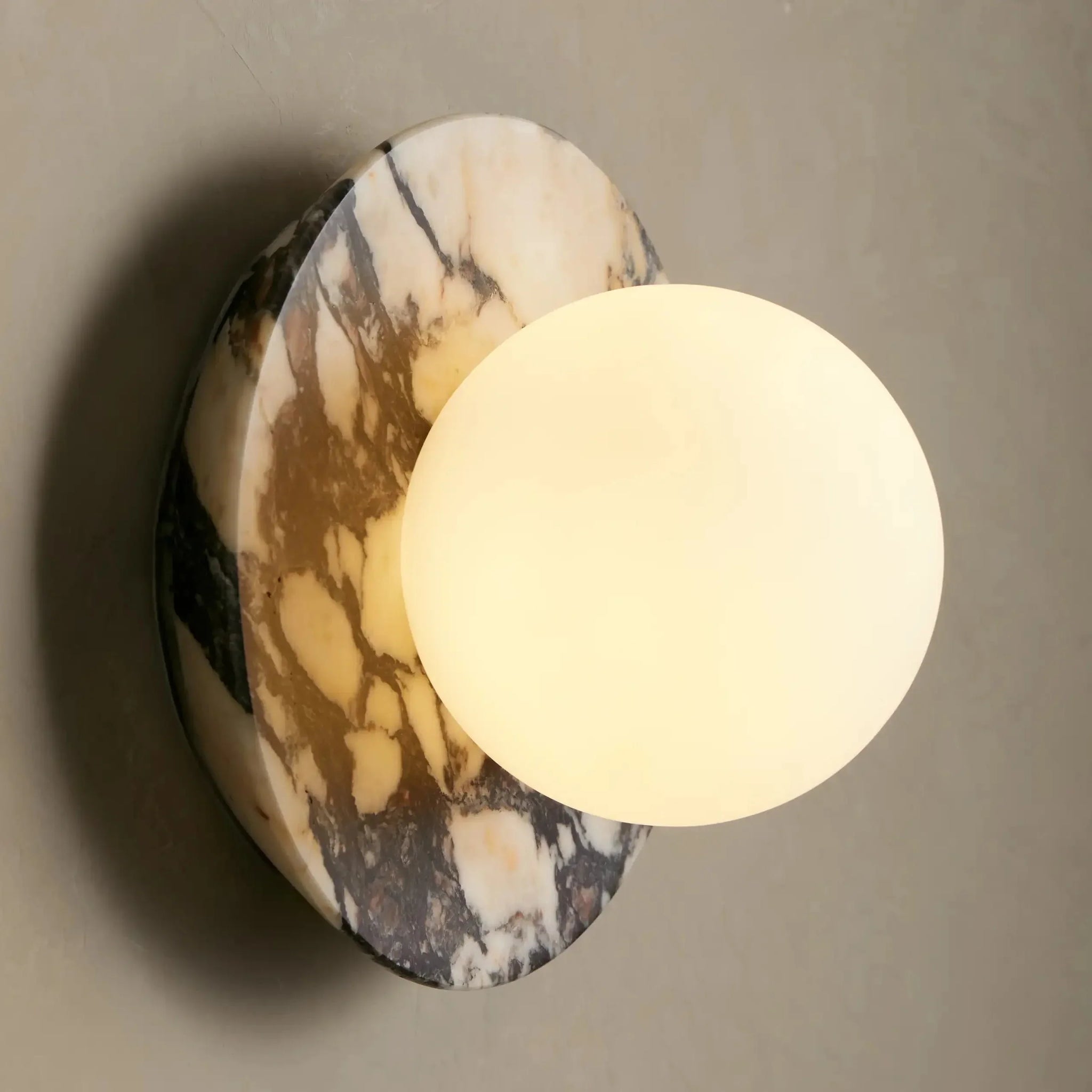 Corinna Sconce