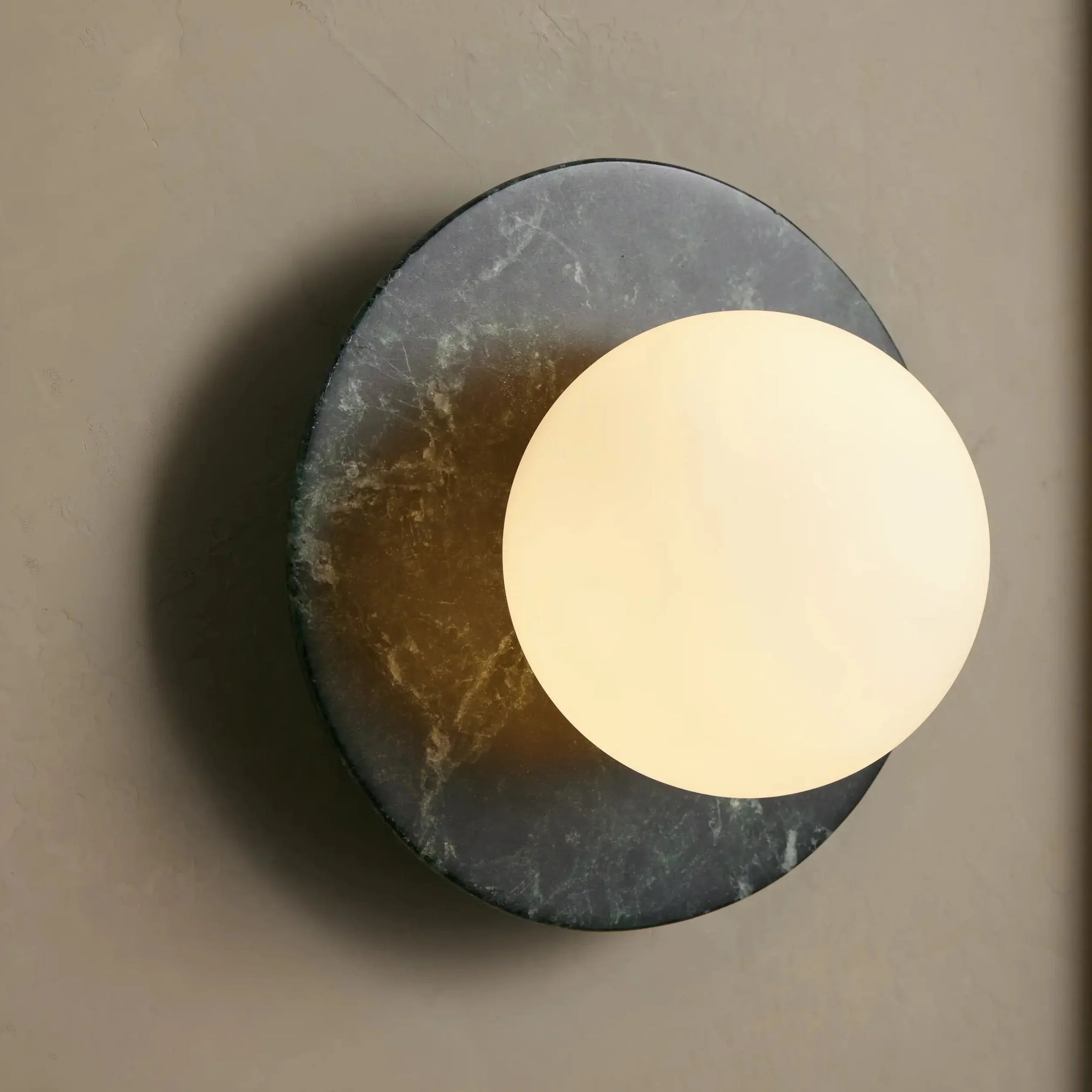 Corinna Sconce