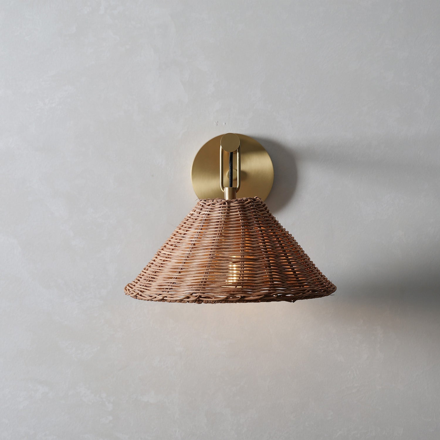 Dalia Sconce