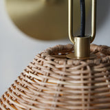 Dalia Sconce