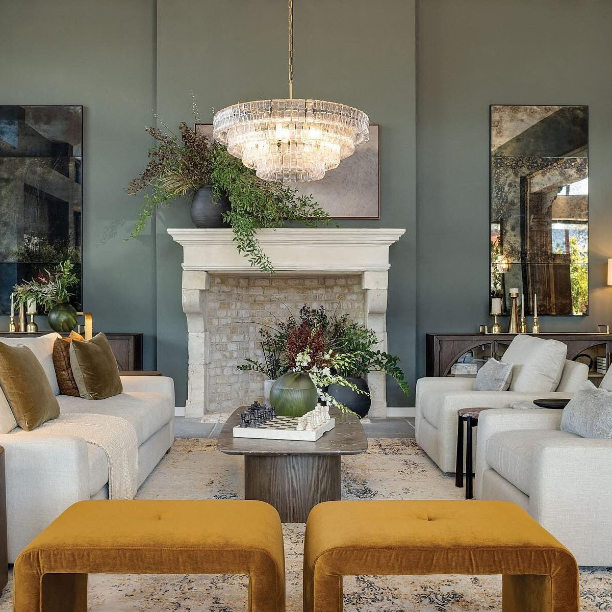 Ghiaccio Round Chandelier