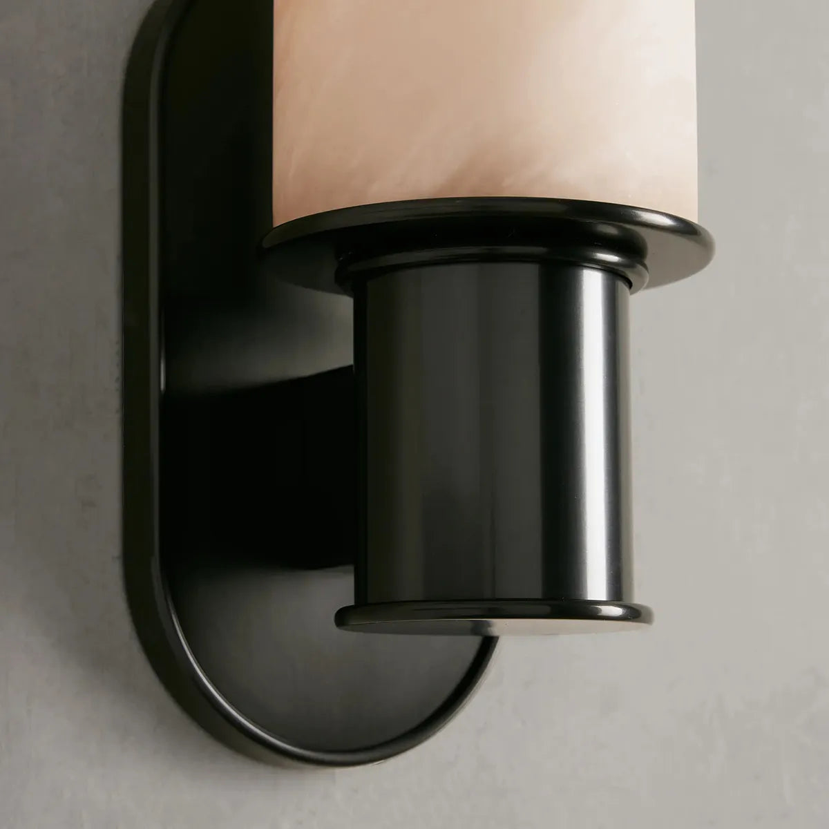 harlin-sconce-in-alabaster-5