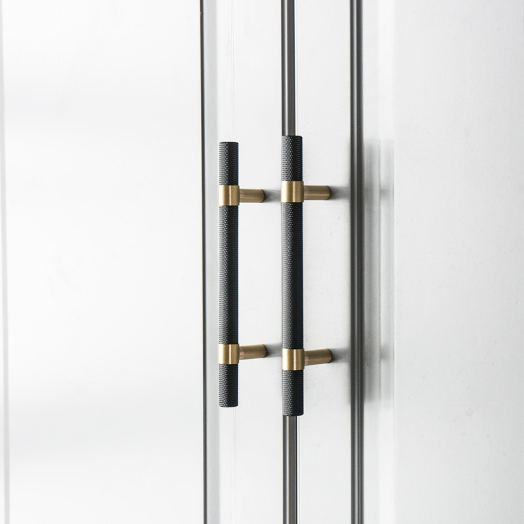 Nordic Black Mesh Knurled Brass Handle Simple Cabinet Wardrobe Pulls