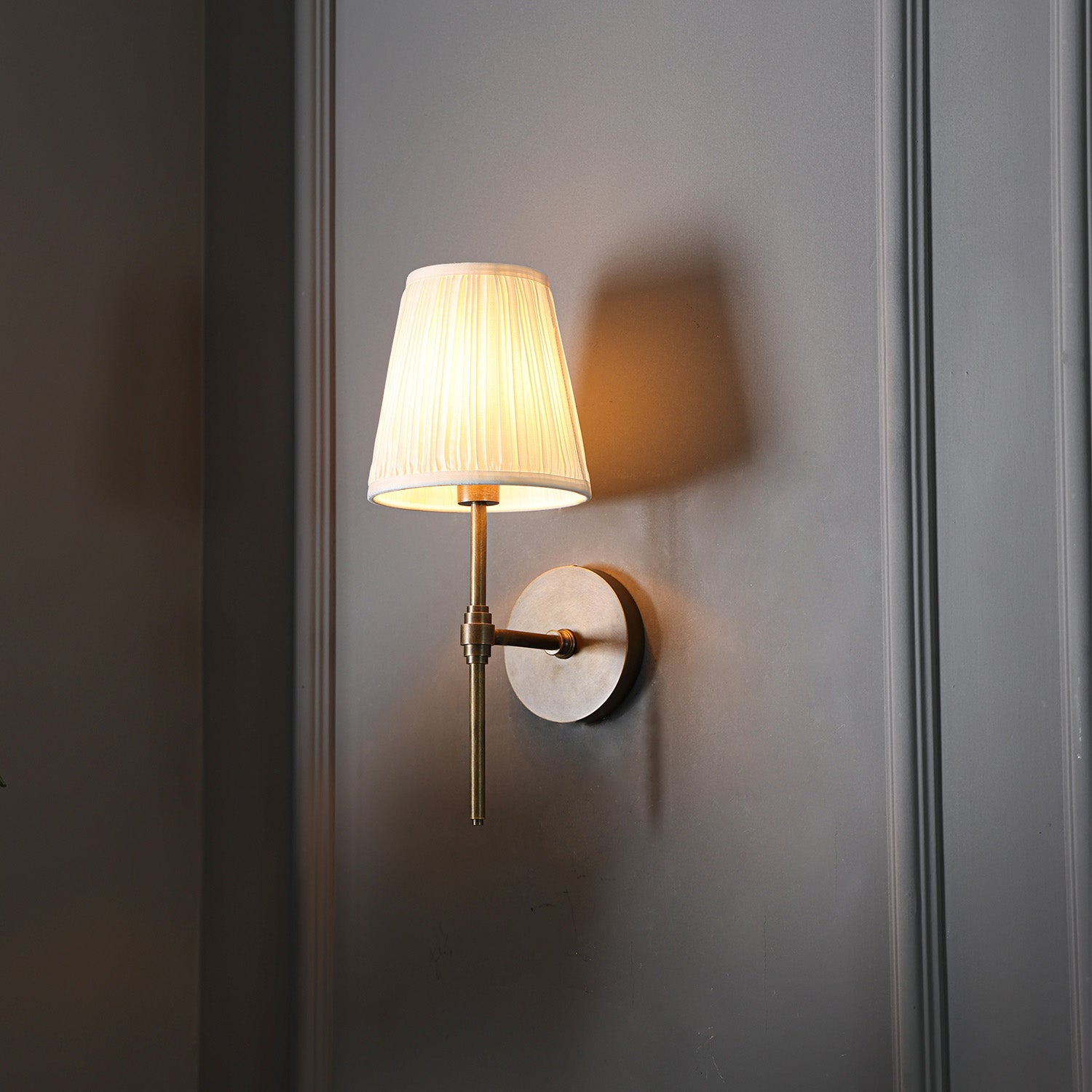 Isobella Wall Light