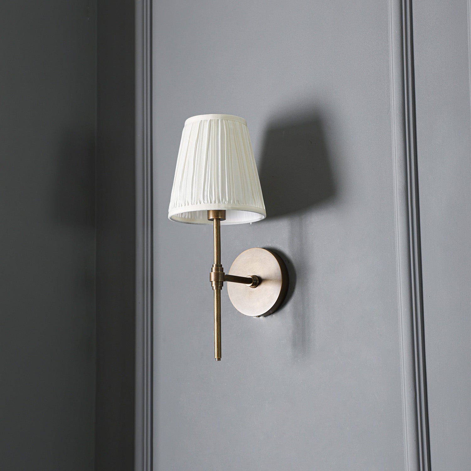 Isobella Wall Light