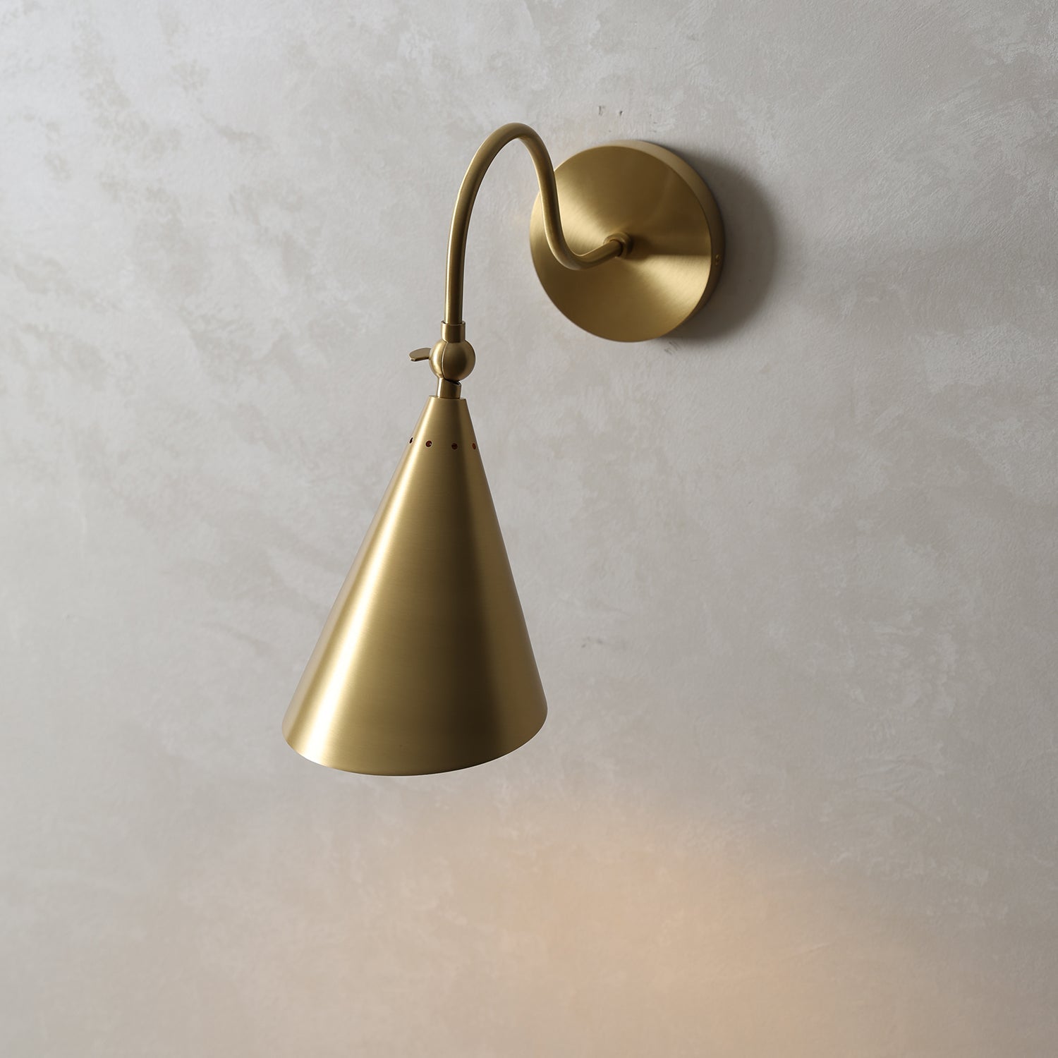 Lupe Sconce