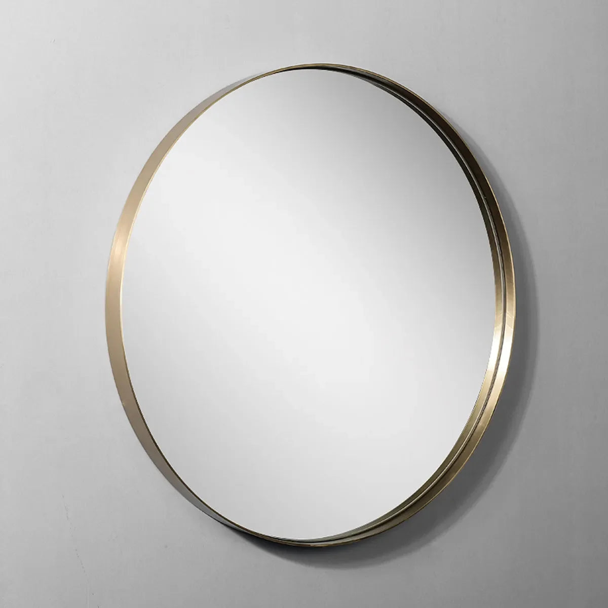 round bathroom mirror