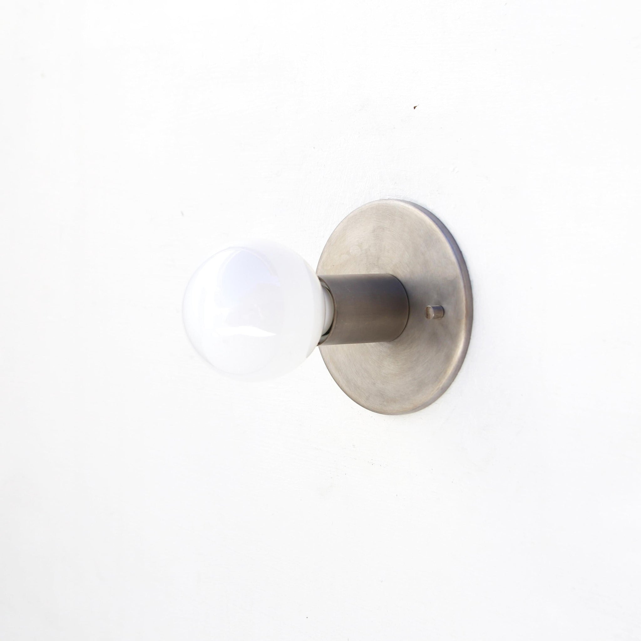 One-Light Minimal Brass Wall Sconce with Flush Back Plate