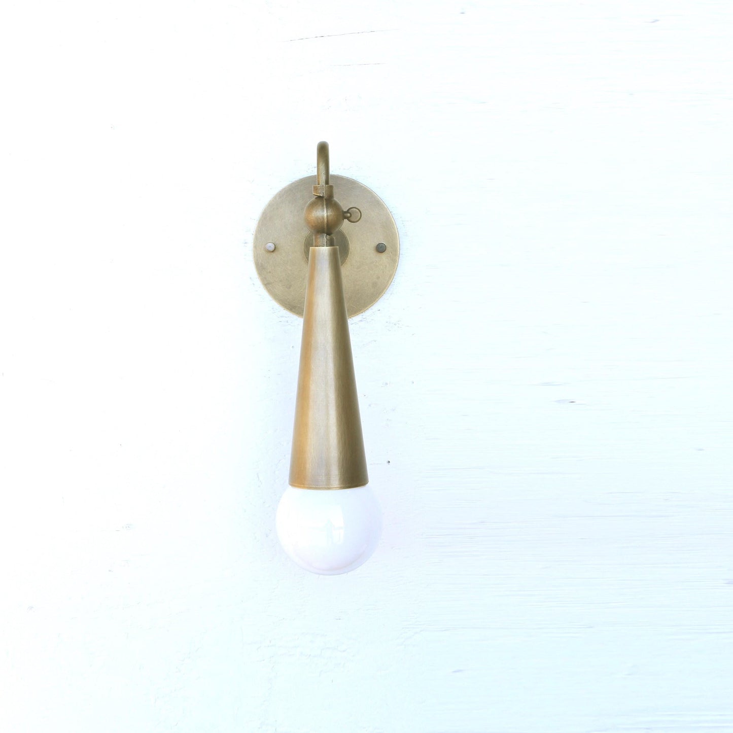 One-Light Slim Trumpet Brass Wall Sconce