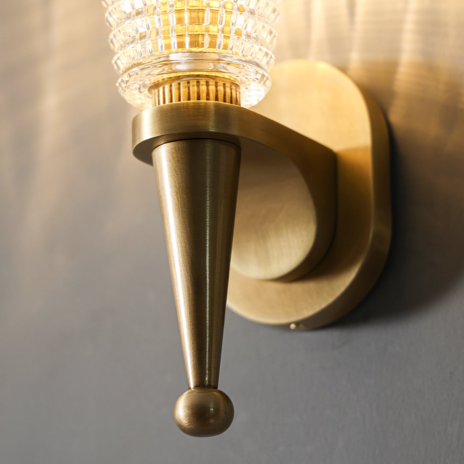 Valencia Wall Light