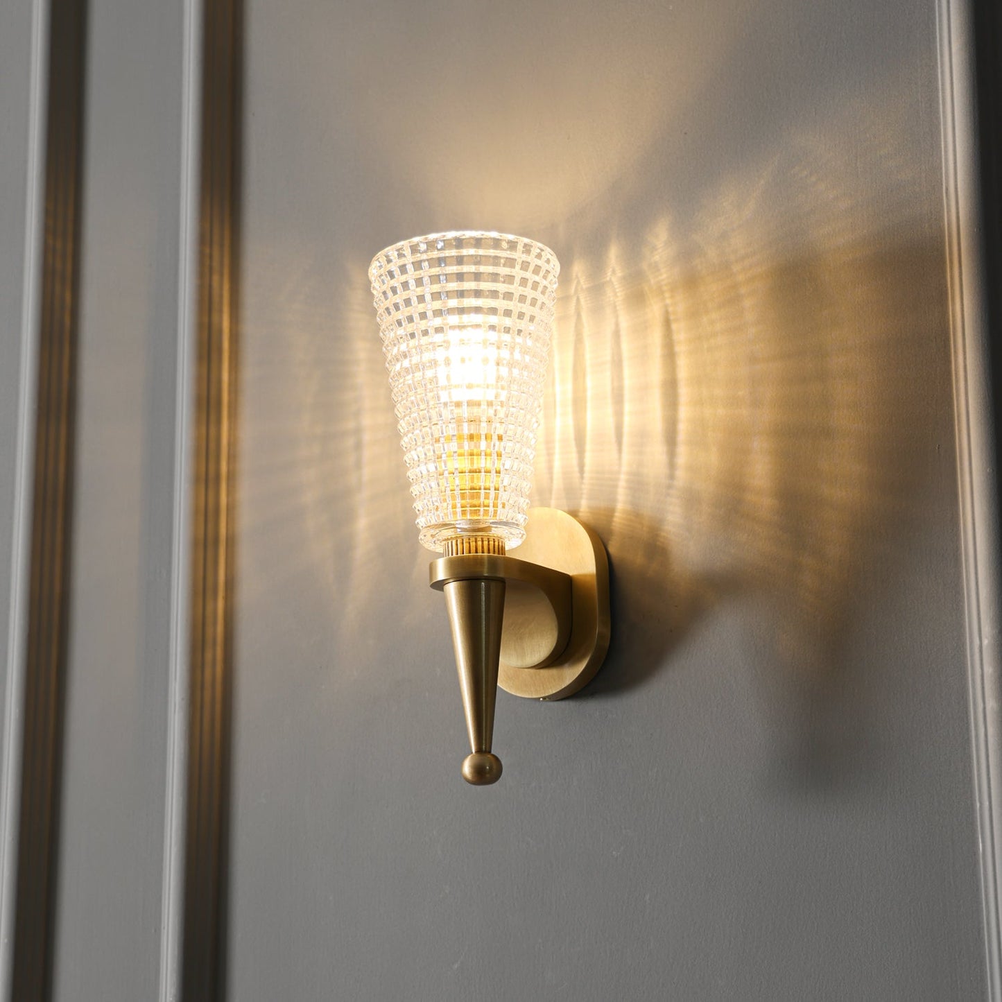 Valencia Wall Light