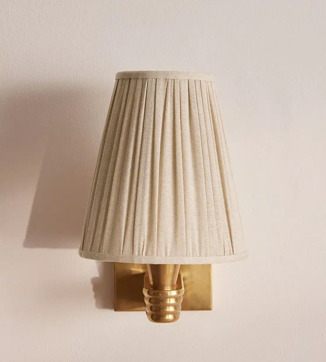 Viola Wall Light